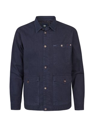Veste bleu marine en tissu robuste, avec un devant à boutons, un col pointu, deux grandes poches avant et une poche poitrine avec une étiquette de logo.