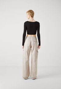 Gina Tricot Tall SOFT TOUCH CROPPED TOP - Bluză cu mânecă lungă - black