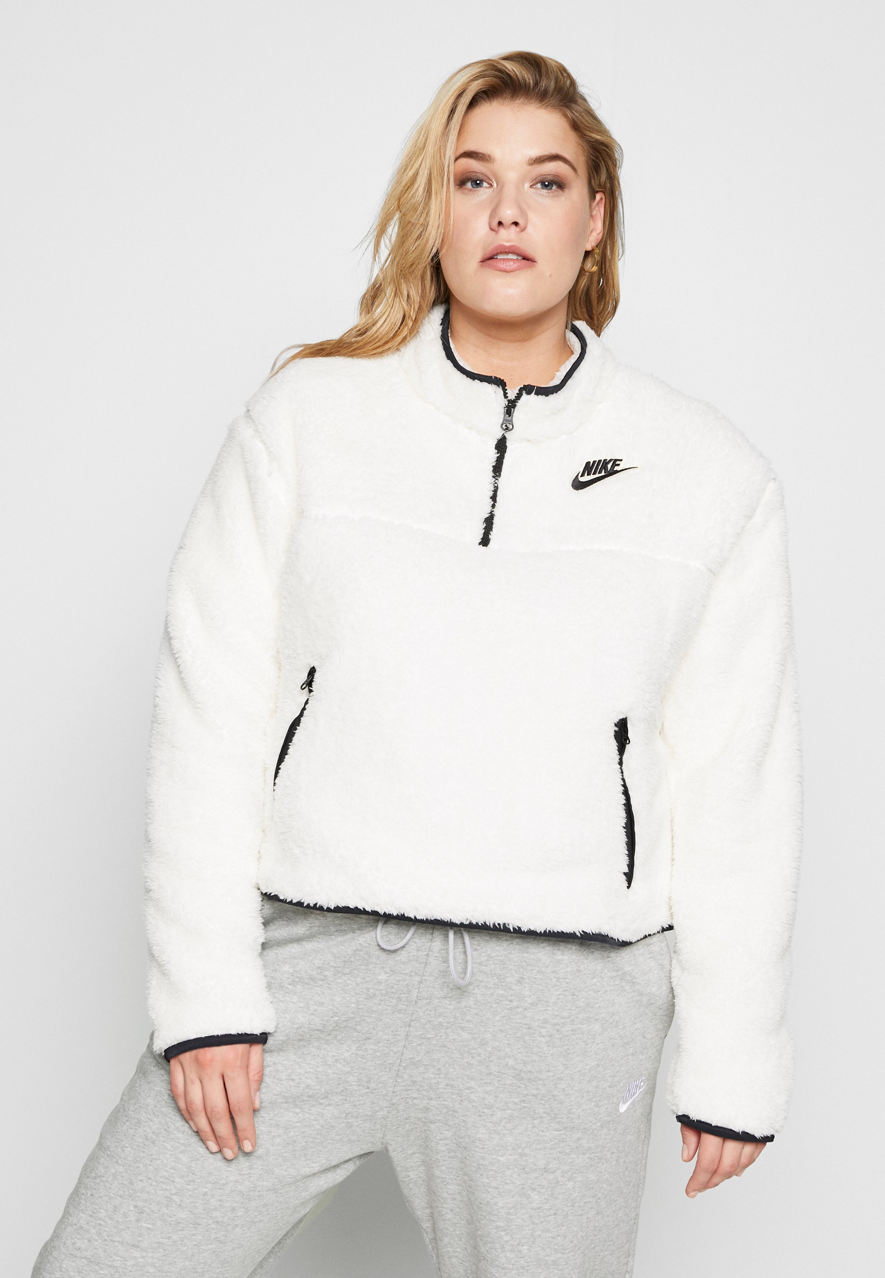 nike fluffy jumper