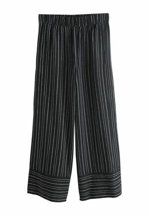 Culottes negre cu dungi verticale albe, talie elastică, croială cu picior larg și tiv cu o bandă în dungi contrastante.