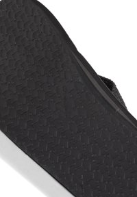 Thumbnail Image 4