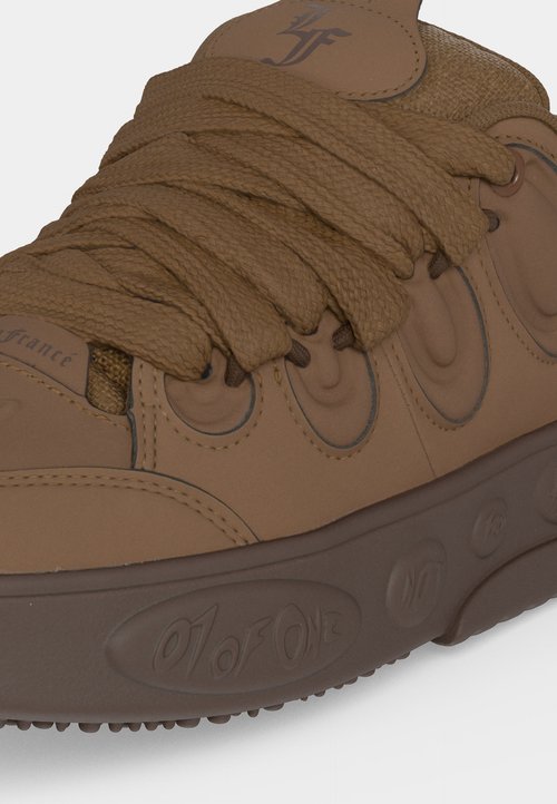 PUMA LA FRANCE JR UNISEX - Basketball shoes - haute coffee/espresso brown — foto 7