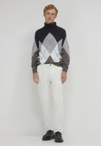 Calliope À COL ROULÉ EN DIAMANT - Pullover - une variante