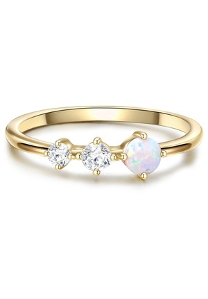Anello d'oro con una fascia sottile. Presenta due pietre rotonde e trasparenti e una pietra rotonda opalescente incastonata in sei griffe. Finitura liscia e lucida.