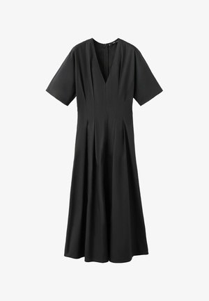 Zwarte midi-jurk met korte mouwen, V-hals, getailleerde taille, geplooide rok en ritssluiting aan de achterkant.