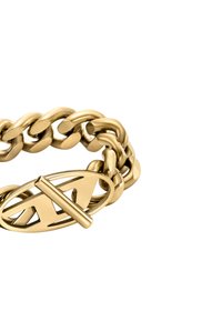 Bracciale in catena tono oro caratterizzato da grandi anelli intrecciati e una chiusura a barra con forma ovale e design intagliato.
