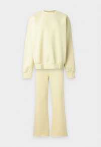 Επιλέχθηκε, light yellow
