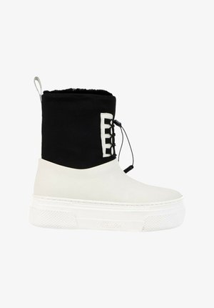 Khaite, SNOW BOOTS BLACK - Bottes de neige - black