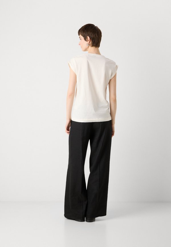 ELAI - Print T-shirt2