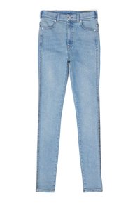 Jeans ajustados de color azul claro, confeccionados en denim, con una cintura alta, cinco bolsillos y costuras discretas. Textura suave con un detalle mínimo.