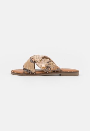 Mules - nude