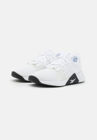 Reebok FLASHFILM TRAIN 2.0 UNISEX - Sapatilha de treino - white/black