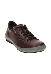 Burgunderfarbene Leder-Sneaker mit strukturiertem Oberflächenmaterial, Schnürdesign, seitlichem Reißverschluss und grauer Gummisohle. Abgerundete Zehenpartie und gepolsterte Einlegesohle.