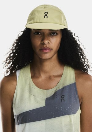On PERFORMANCE - Nokkmüts - caper