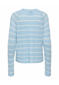 Pull en maille bleu avec rayures horizontales blanches, col rond, manches longues, tissu texturé, coupe courte et ourlet côtelé.