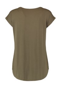 Olivgrünes T-Shirt mit kurzen Ärmeln, weicher Stoff, Rundhalsausschnitt, abgerundeter Saum, seitliche Schlitze, lässige Passform, nahtloses Rückendesign, keine sichtbaren Verschlüsse oder Muster.