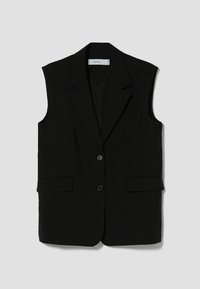 Svart ärmlös väst med notch-lapel, två framfickor och enstaka knäppning, tillverkad av mjukt tyg med en strukturerad design.