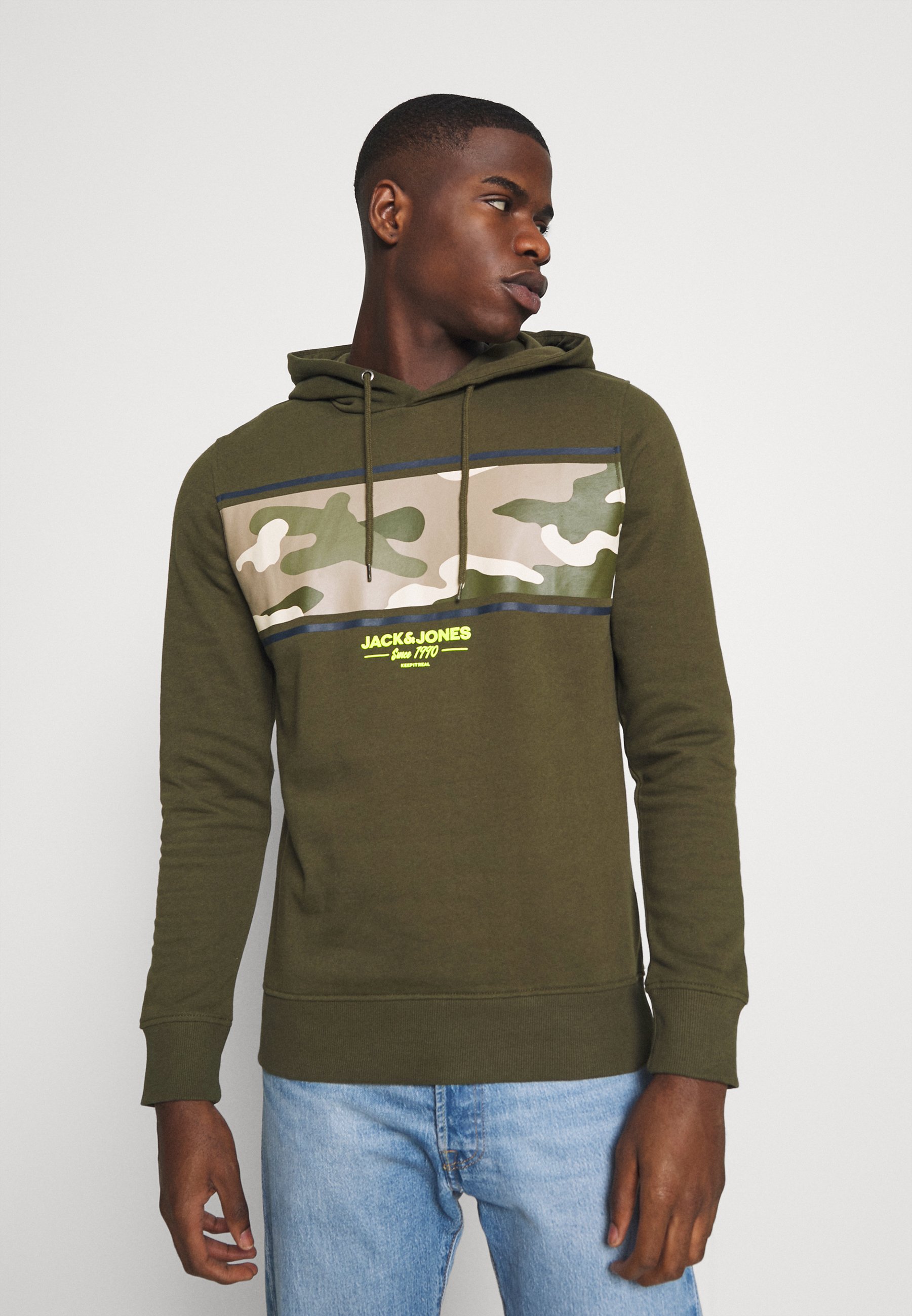 Jack \u0026 Jones JJSOLDIER HOOD - Sudadera - forest night/caqui - Zalando.es