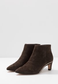 Clarks Enkelkaarsjes - taupe