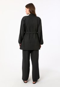 Modanisa BENIN czarny