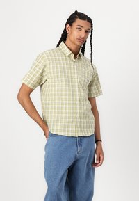 HUF TOTAL ECLIPSE SHIRT UNISEX - Button down-skjorte - mustard