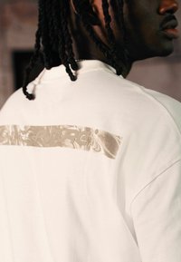 Next T-shirt med print - ecru