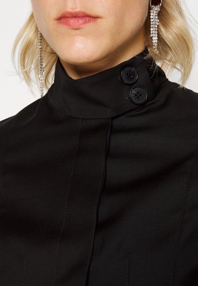 Materiel SCULPTED BUCKLE  - Žakete - black