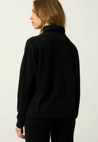 Authentic Cashmere - Sweter