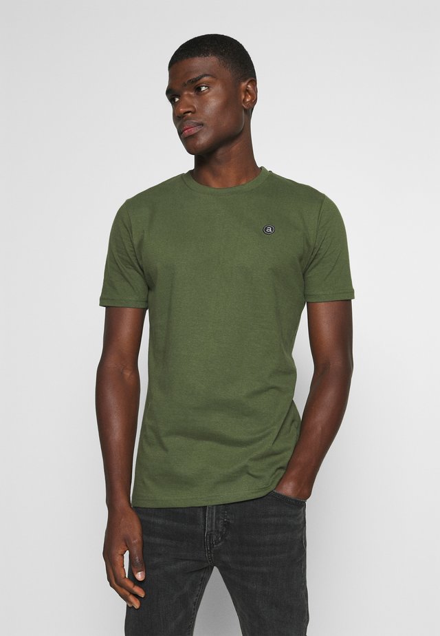 AKROD - T-shirt - bas - cypress