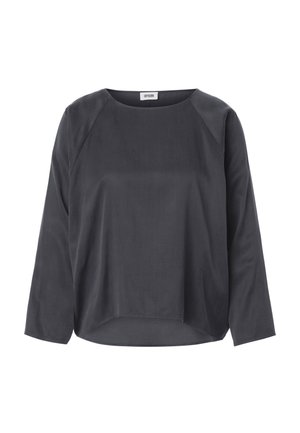 Langærmet mørkegrå bluse med rund halsudskæring, løs pasform og let buet kant, vist på hvid baggrund.