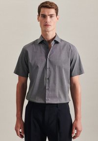 Seidensticker SHAPED FIT - Camicia elegante - grau