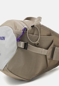 Salomon TRAILBLAZER BELT UNISEX - Ledvinka - vintage khaki/glacier gray