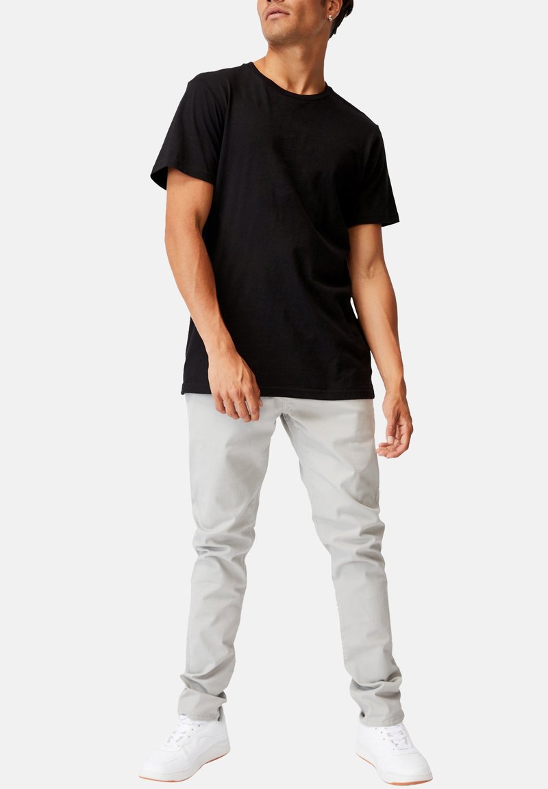 Cotton On Chino lichtgrijs