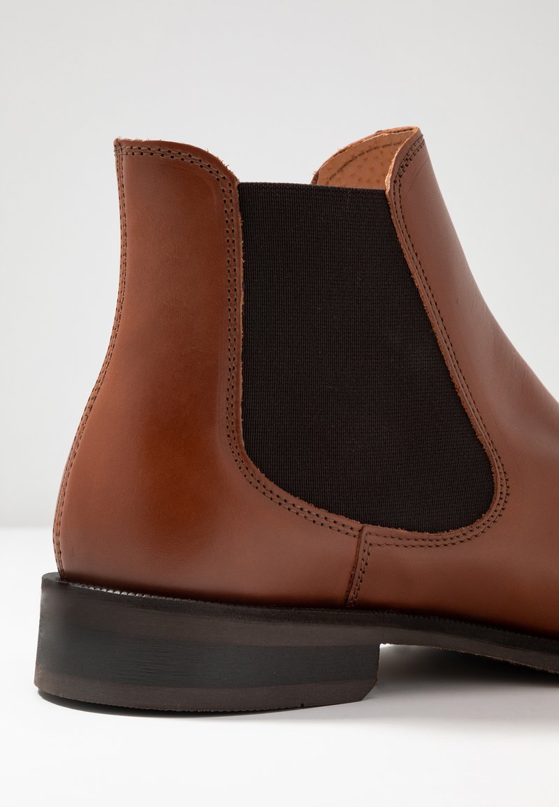 Selected Homme Slhlouis Chelsea Boot Classic Ankle Boots Cognac Zalando Ie