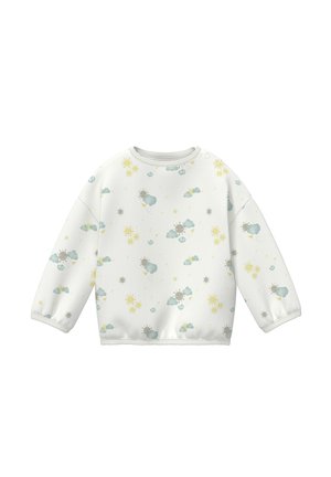 Weißes Baby-Sweatshirt mit langen Ärmeln, gelben Sonnen, grauen Wolken, kleinen Sternen und Druckknöpfen am Halsausschnitt vor einfachem Hintergrund.