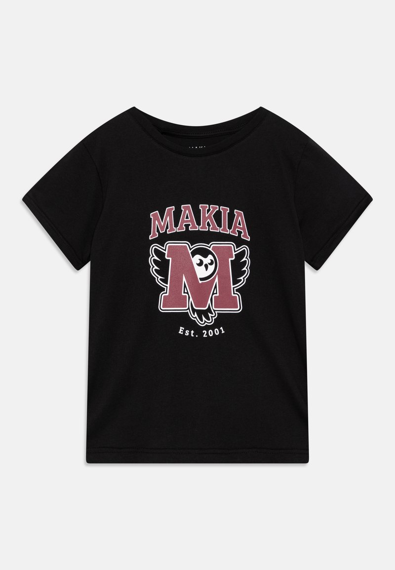 Svart bomull T-skjorte med rund hals. Har et rødt og hvitt motiv med "MAKIA," et stilisert "M," og et ugle-design. "Est. 2001" under.