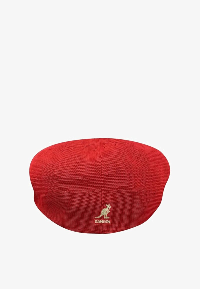 Rød Kangol baskerhat i stil med tekstureret strikket stof, prydet med et guld Kangol-logo foran. Rund form og sømløst design.