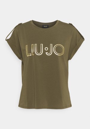 Haut vert olive à manches courtes avec poignets roulés, pattes de boutonnage aux épaules et logo métallique doré "LIU JO" au centre devant.