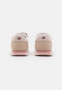 Tommy Hilfiger JIM - Sneakers - multipink