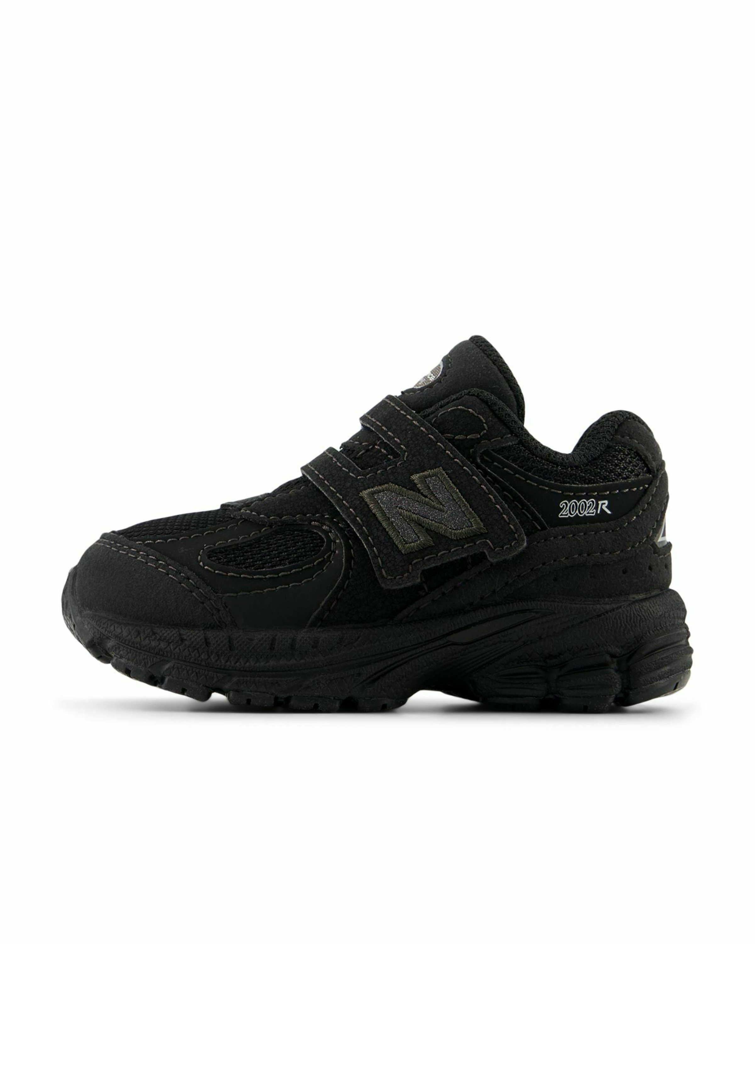 New Balance 2002R HOOK LOOP - Baby shoes - black black metallic