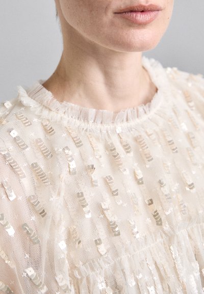 Needle & Thread SEQUIN DASH CAPE ANKLE GOWN - Festklänning - cream