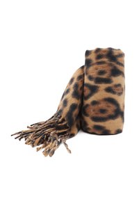 Sciarpa leopardata in beige e nero, realizzata in materiale morbido con bordi sfilacciati, arrotolata in modo ordinato con motivi visibili in tutto.