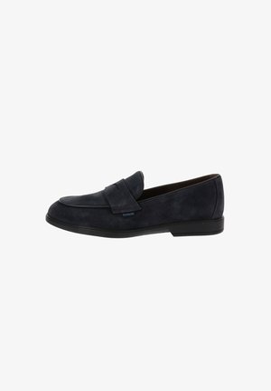 Mocassins en daim bleu marine avec un design de frange subtil, bout rond et semelle plate en caoutchouc. Présente des coutures d'accent et un logo sur le côté.