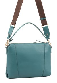 Teal leren handtas, met een gladde textuur, ritsluiting, bovenhandvat en een afneembare bruine verstelbare schouderriem. Voorzien van gouden hardware.