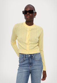Paul & Joe CARDIGAN - Strickjacke - jaune
