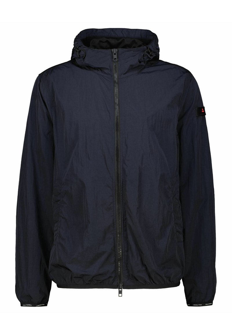 Giacca leggera blu navy con cappuccio, zip completa, polsini elasticizzati e cordino al colletto. Tessuto testurizzato con dettagli minimi.