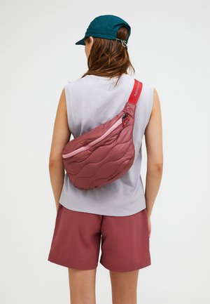 Peak Performance Borsetă - rotviolett