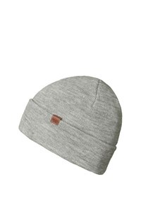 Grijze gebreide beanie met een gestructureerd patroon, voorzien van een omgeslagen rand en een klein bruin leren label aan de zijkant. Zacht, rekbaar materiaal.