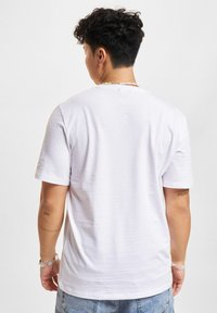 Jack & Jones Nyomott mintás póló - white