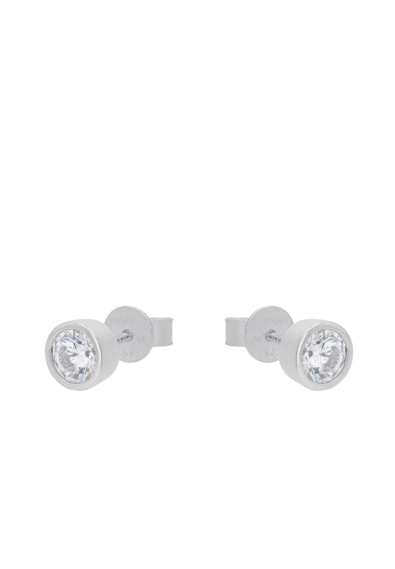 Orecchini a lobo con perle in argento 925